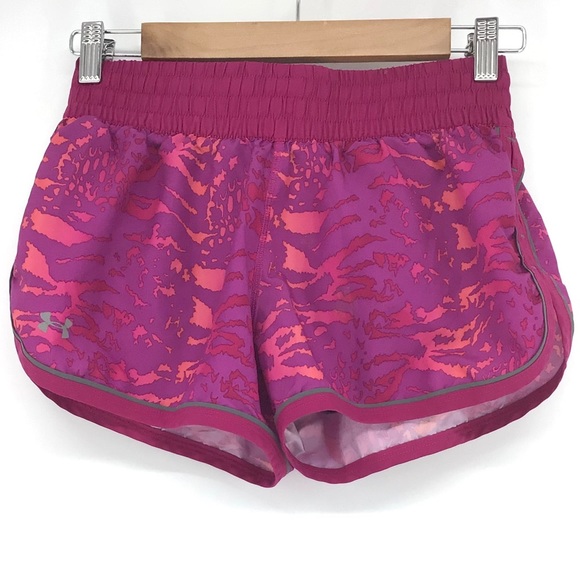 Under Armour Metallic Semi Fitted Heatgear Shorts - Picture 6 of 6